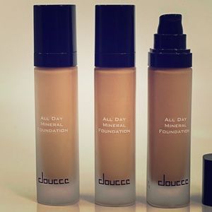 Multi. Shade Opts. Doucce All Day Foundation